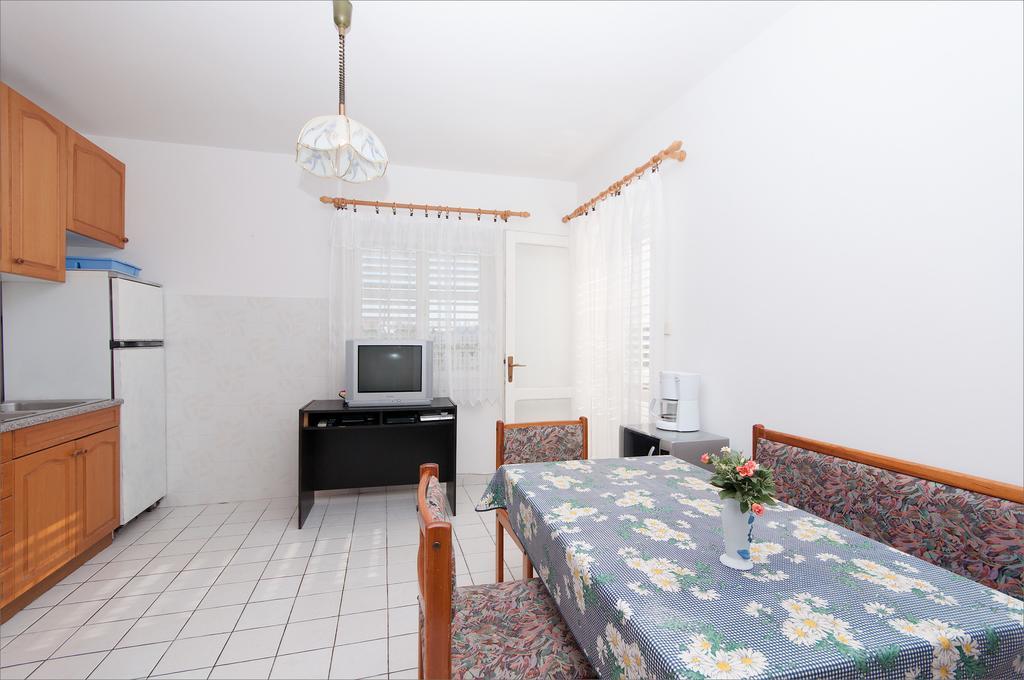 Maslinov Hlad Appartement Barbat na Rabu Kamer foto